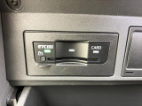 グローブボックス内にETCのスロットルがあります
