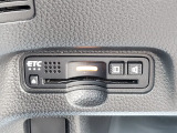 ETC車載器が装備されております。カードを挿入すれば直ぐに使えるようセットアップ(有料)してお渡しします。