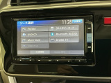 ドライブの必需品。見やすい・使いやすいHonda純正のメモリーナビを搭載。Bluetooth機能もついているのでお持ちのスマートフォンと連携させて、さらに便利に利用が可能です。