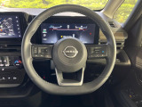 【ステアリングスイッチ】運転中、前方から目線をそらすことなく、オーディオ等の操作が可能な便利機能!安心&快適なドライブを演出してくれます♪