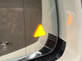 ●ブラインドアシストセンサー:視角からの車を感知し、ドライバーが車線変更を行う際に、警告音と共に注意を促してくれる安全支援機能です!