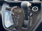 【 オートエアコン 】車内温度を感知して自動で温度調整をしてくれるのでいつでも快適な車内空間を創り上げます!