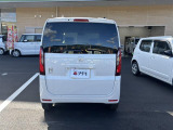 私たちは販売だけのお店では ありません。ご購入後のメンテナンスや車検、もしもの事故の際の対応など、お客様を末永くサポートさせていただくために『近隣のお客様限定』でお車をご案内させていただいております。