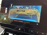【バックカメラ】駐車時に後方がリアルタイム映像で確認できます。大型商業施設や立体駐車場での駐車時や、夜間のバック時に大活躍!