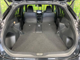 後席を格納すると、これだけの広さが!シーンに合わせたシートアレンジで、大きな荷物も積むことが出来ます♪