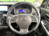 【純正革巻きステアリング】上質な革を使用することで、手にしっかり馴染みとても運転しやすいハンドルです♪