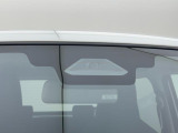 障害物を感知して、衝突の可能性がある場合、運転者へ警告音を発したり、衝突の可能性が高い場合、ブレーキの補助操作を行い、減速して衝突被害を軽減するシステムです。