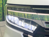 【LEDヘッドライト】悪天候や夜間走行時も良好な視界を確保し安心して運転できる高輝度LEDヘッドライトを装備!点灯速度が早く、消費電力も抑えられています。