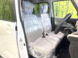 運転席シート廻りは使用感も少なく、良好な状態となっています。丁寧に使われていたことがよくわかりますね。