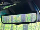 【デジタルインナーミラー】カメラが撮影した車両後方の映像をルームミラー内に表示。クリアな視界で状況の確認が可能です!※ドラレコ機能ご利用には別途SDカードをご用意いただく場合があります。