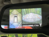 【アラウンドビューモニター】専用のカメラにより、上から見下ろしたような視点で360度クルマの周囲を確認することができます☆死角部分も確認しやすく、狭い場所での切り返しや駐車もスムーズに行えます。