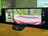【360&deg;ビューモニター】専用のカメラにより、上から見下ろしたような視点で360度クルマの周囲を確認することができます☆死角部分も確認しやすく、狭い場所での切り返しや駐車もスムーズに行えます。