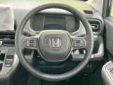 【純正革巻きステアリング】上質な革を使用することで、手にしっかり馴染みとても運転しやすいハンドルです♪