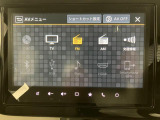 【9インチナビ】TV CD/DVD再生やBluetoothオーディオなど多彩なメディアに対応したメモリーナビを装備しています。