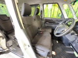 運転席シート廻りは使用感も少なく、良好な状態となっています。丁寧に使われていたことがよくわかりますね。