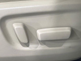 【パワーシート】スイッチ一つで簡単にシートの微調整が可能!電動だから力もいりません!快適なシートポジションにセットして、快適なドライブをお楽しみください。