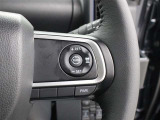 全車速追従機能付ACC(アダプティブクルーズコントロール)を採用し、走行中に先行車の様子を検知しながら、設定した車速の範囲内で先行車との距離のキープを支援します。