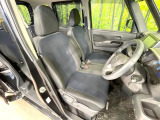 運転席シート廻りは使用感も少なく、良好な状態となっています。丁寧に使われていたことがよくわかりますね。