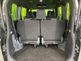【パワーバックドア】スマートキーや運転席のボタンを押すだけでリアゲートが自動で開閉します!荷物を持っている時や、高い位置にあるバックドアを閉める際に便利な機能です♪