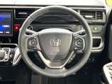 【純正革巻きステアリング】上質な革を使用することで、手にしっかり馴染みとても運転しやすいハンドルです♪