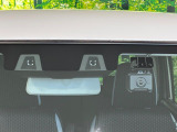 【スズキ セーフティサポート】走行中に前方の車両等を認識し、衝突しそうな時は警報とブレーキで衝突回避と被害軽減をアシスト。より安全にドライブをお楽しみいただけます。