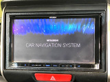 【ナビゲーション】目的地までしっかり案内してくれる使いやすいナビ。Bluetooth接続すればお持ちのスマホやMP3プレイヤーの音楽を再生可能!毎日の運転がさらに楽しくなります!!