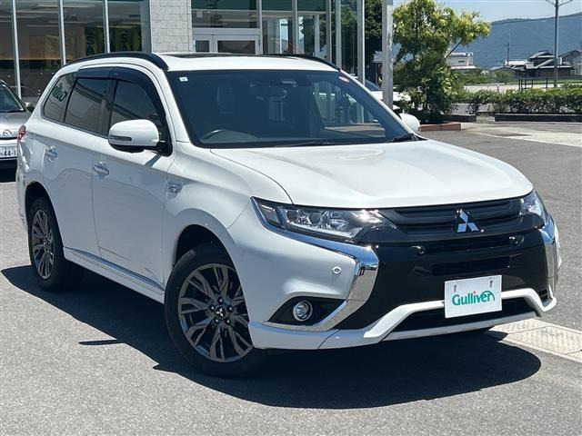 アウトランダーPHEV 2.0 S エディション 4WD サンルーフ