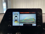 【バックモニター】駐車時に後方がリアルタイム映像で確認できます。大型商業施設や立体駐車場での駐車時や、夜間のバック時に大活躍?