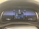 視認性に優れたメーターを採用しており、走行中でも車速や情報が分かりやすく表示されます。運転時の視線移動をむりのない範囲に抑え、快適で安心感のあるドライブをサポートします。