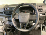 納車前にはプロのメカニックが点検、整備を行いますので安心してお乗り頂けます!!