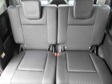 後部座席も広々です!目立った汚れや傷もなく綺麗です!納車の際にはルームクリーニングを実施しております!