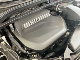 【ご納車前点検】BMW認定中古車は100項目の箇所を徹底的にチェック致します。機械的な箇所や電気系、コンピューターなどをご納車前に点検し、交換基準に達した部品は全て新品に修理返品した後にご納車致します。