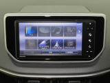7型ナビゲーション付きです。バックカメラも付いて車庫入れ・駐車も安心です。Bluetooth対応機器を登録して快適な室内空間を実現できます。