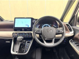 ノアならではの見晴らしのよい前方視界で、快適なドライブをお楽しみいただけます。