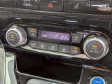 オートエアコンで温度を設定するだけで快適な車内環境を維持することができます!