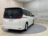 「中古車ハイブリッド保証」付き。ハイブリット機構を無償で保証します。保証期間は初度登録年月から10年目まで、または3年間の長い方。但し累計走行距離が20万km以内。