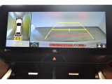 バックモニター付き。 車両後方の映像が画面に表示されるので、車庫入れが苦手な人も安心です。ただし、目視確認もお忘れなくお願いいたします。