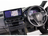使いやすさや安全性を追求したステアリング周り!高級車ゆえにスイッチ類が多いのも特徴ですね!考え尽くされた配置ですぐに使いこなす事が出来ますのでご安心下さい!是非、体感してみて下さい!!