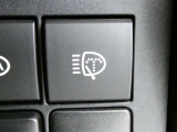 ヘッドライトの汚れをウォッシャーの力で洗浄するヘッドライトウォッシャー装備です。