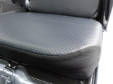 この中古車はルームクリーニングを施工をして展示しております。お客様が気持ちよくドライブして頂けるように一台一台丁寧に作業しています!是非店頭にてご確認ください。