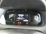 視認性の良いスピードメーターですね。夜も見やすく表示されますので運転が楽しくなります。
