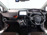 見通しのよいすっきりとした視界で、誰でも運転しやすいです。運転のしやすさは疲れにくさにも繋がりますよ♪