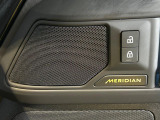MERIDIANは英国のプレミアムオーディオブランドです。重低音から高音域までしっかりと再現でき、コンサートのような臨場感溢れる音響空間を実現します。どうぞ店頭にてご体感ください。