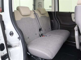 ゆとりある広々とした車内空間は、ドライブを始め買い物やレジャーなど、幅広く活躍します。一人でもみんなとでもお出かけを楽しみましょう!