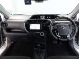 高いホールド性で運転姿勢が安定します。長距離ドライブでも疲れにくいのが魅力です。快適なドライビングライフをお送りください♪