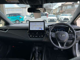 スポティーなデザインのインパネ周りです。全方位で視界が広く、見晴らしも良いので運転しやすいですよ(^_-)-☆