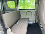 運転席側後部座席