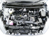 【エンジンルーム】・・・内外装だけでなくこちらもクリーニング済み。 納車までにもう1度しっかり点検いたしますので、安心してお乗りいただけると思います。