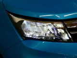 LEDヘッドライトです。デザイン性がよくとても明るいので、夜間の走行や悪天候でも安心です。しかも長寿命!