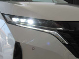 LEDライトで夜のドライブもくっきりはっきり、安心して運転できます。